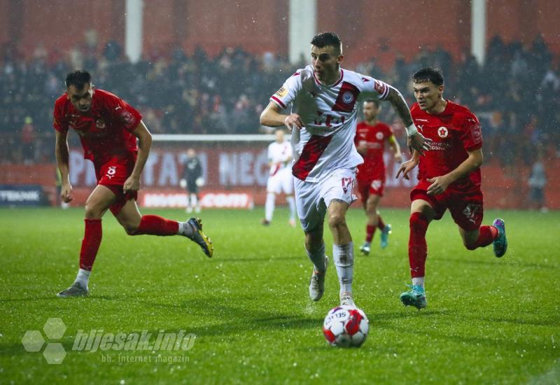 Kiša pokvarila derbi: Zrinjski slavio na potopljenom Veležovom terenu